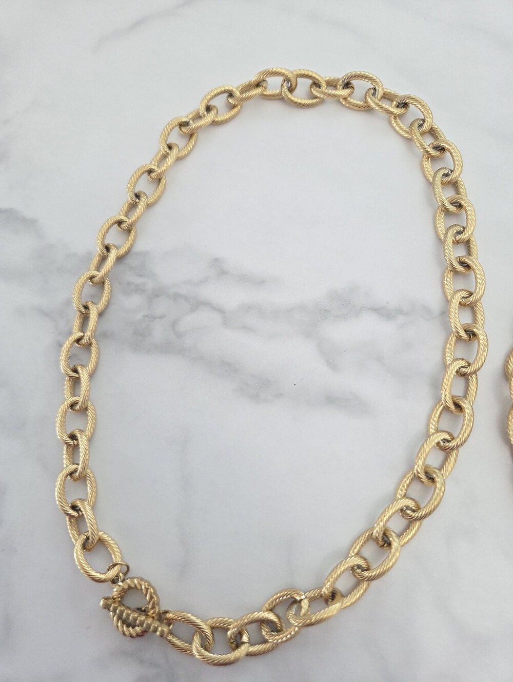 Chunky Gold Chain Toggle Necklace & Bracelet Set Twisted Oval Links - Picture 6 of 15
